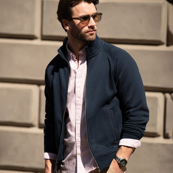 Cambridge – fashionable trainer Thumbnail